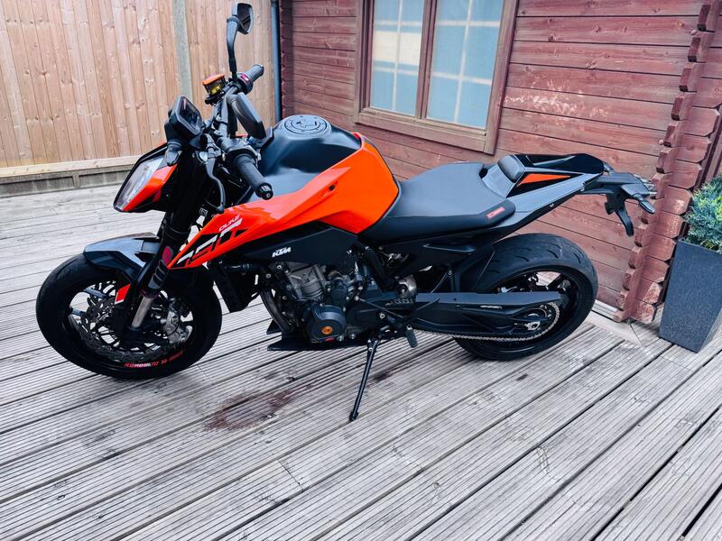 View KTM 790 DUKE L