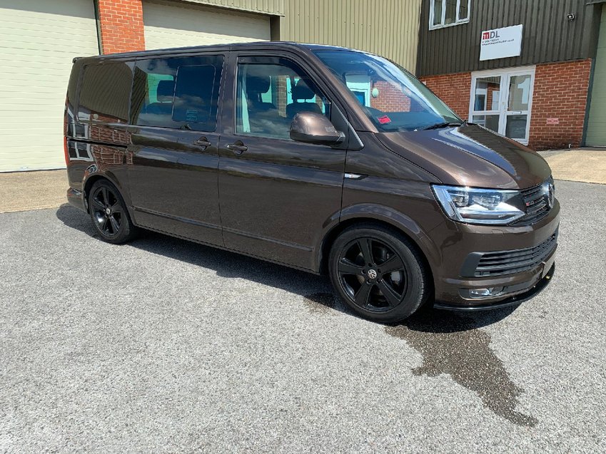 View VOLKSWAGEN TRANSPORTER COMBI T32 TDI KOMBI HIGHLINE 4MOTION BMT