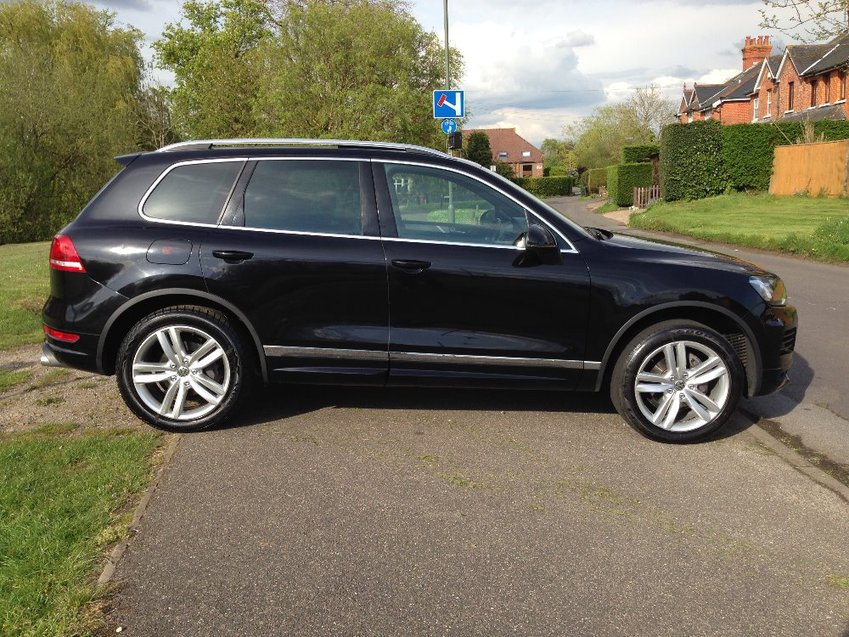 View VOLKSWAGEN TOUAREG V6 ALTITUDE TDI BLUEMOTION TECHNOLOGY