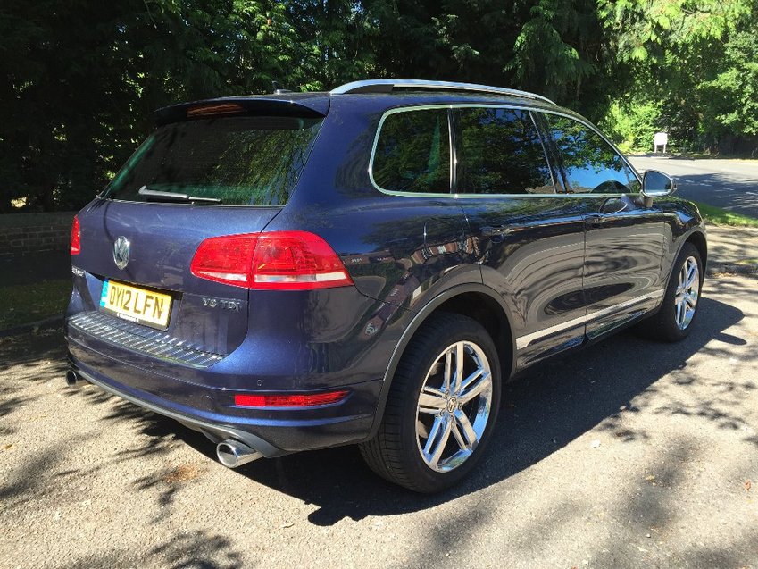 VOLKSWAGEN TOUAREG