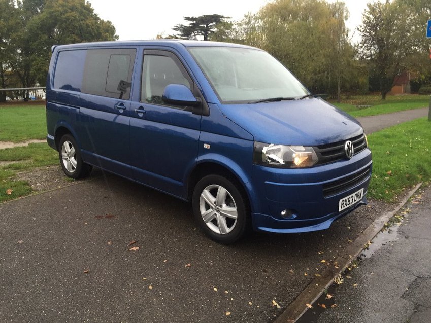 View VOLKSWAGEN TRANSPORTER T30 TDI KOMBI HIGHLINE